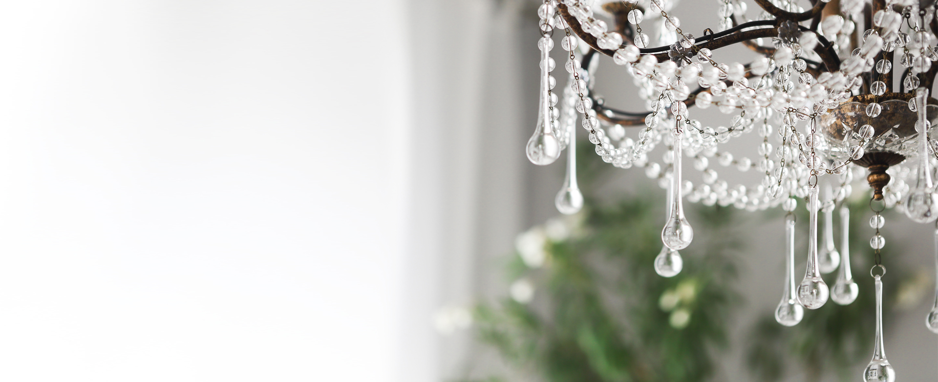 Professional lighting fixture cleaning by Mella